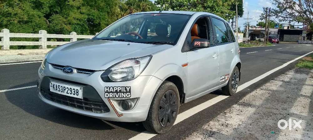 Ford Figo Titanium 2010 Year