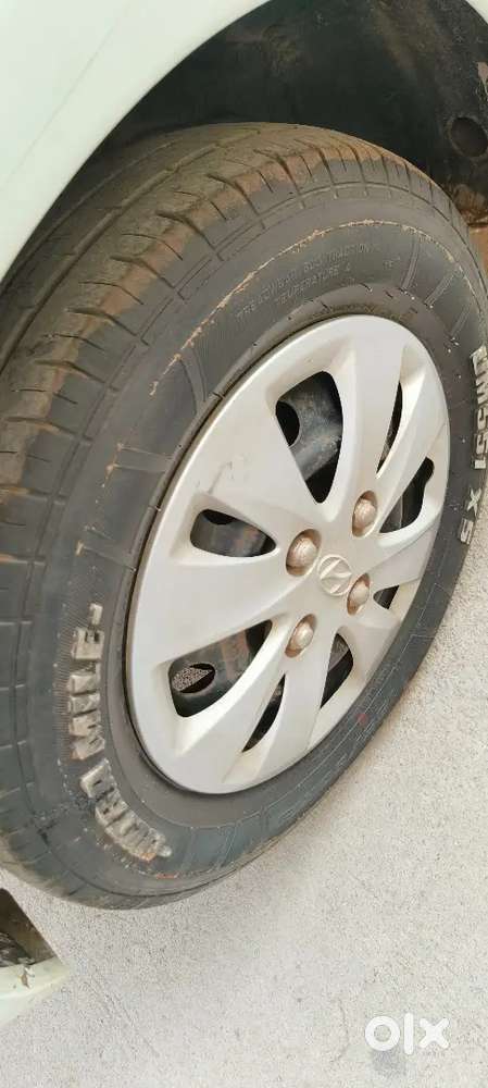 Single Hand Fmily Car Top Condition घर में पड़ी रहती है इसलिए बेचने है