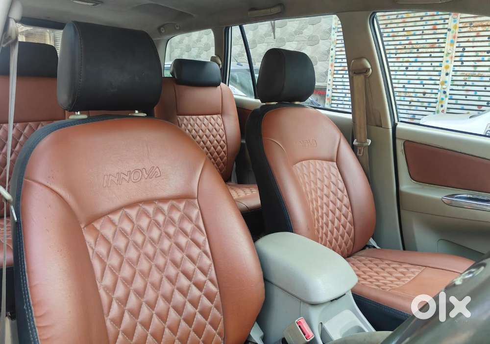 Toyota Innova 2.5 G (diesel) 8 Seater, 2014, Diesel