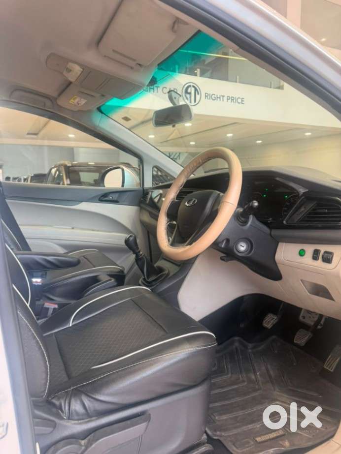 Mahindra Marazzo M4, 2019, Diesel