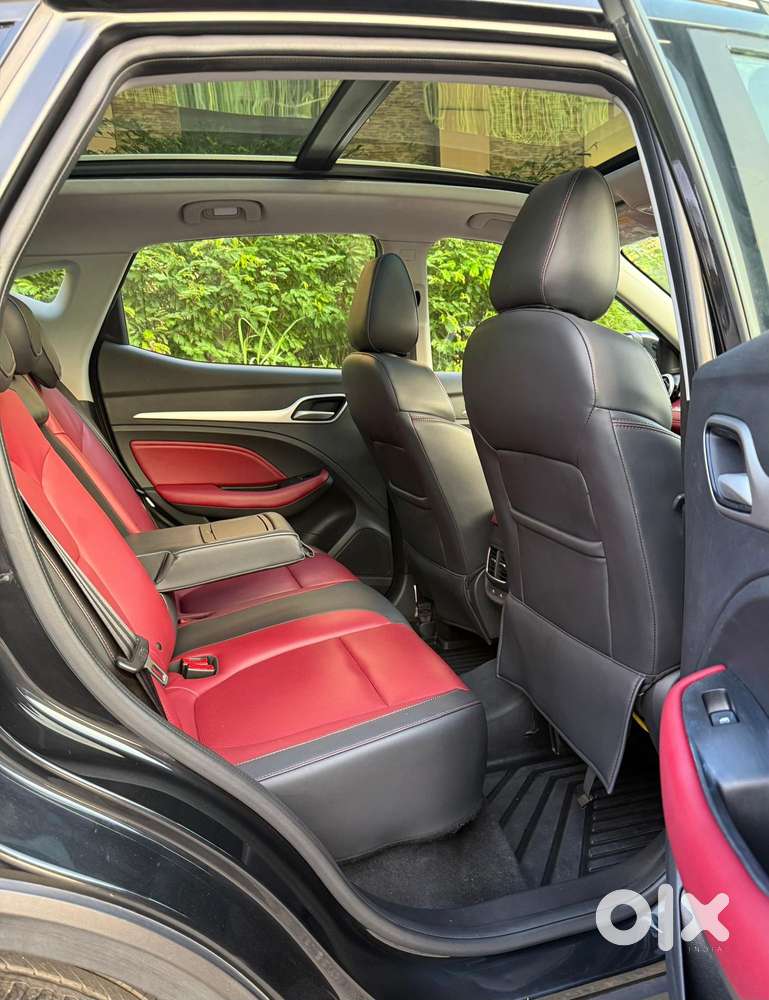 Mg Astor 1.5 Savvy Cvt S Red, 2023, Petrol