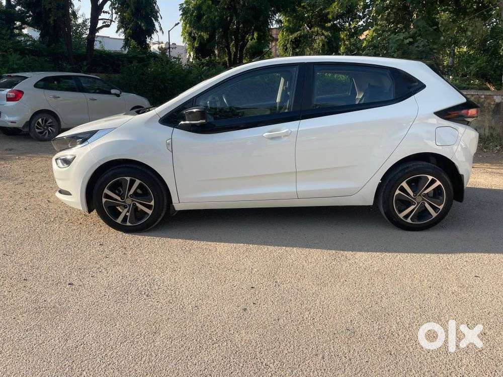 Tata Altroz 1.2 Xz Plus Rtn Dct, 2023, Petrol