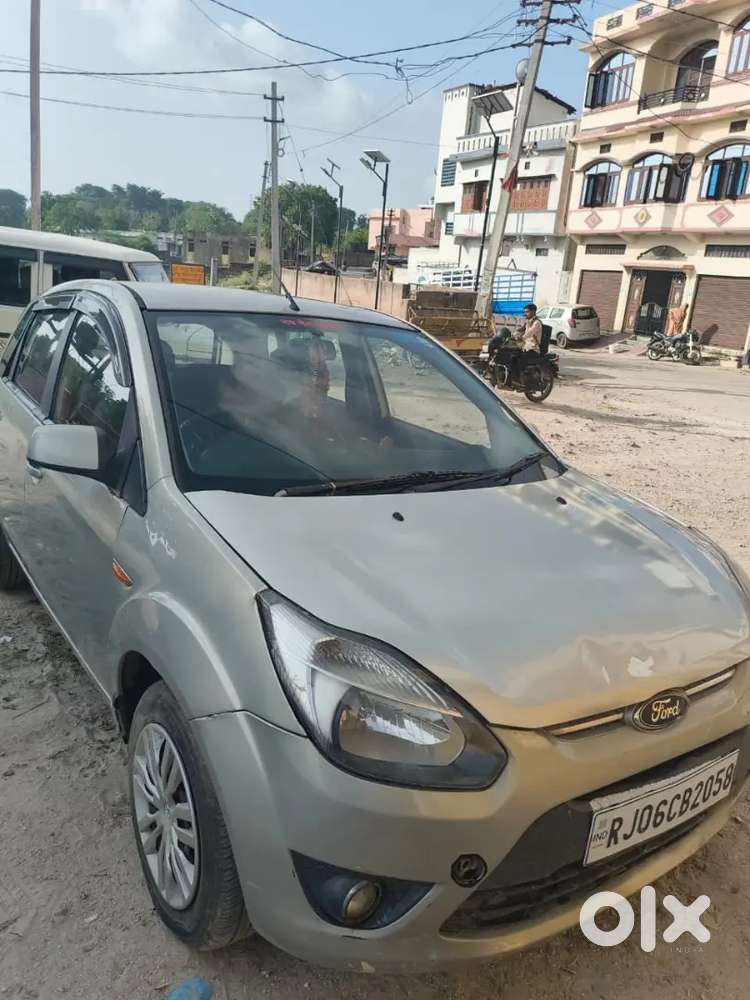Ford Figo 1.2 Petrol Manual 2011
