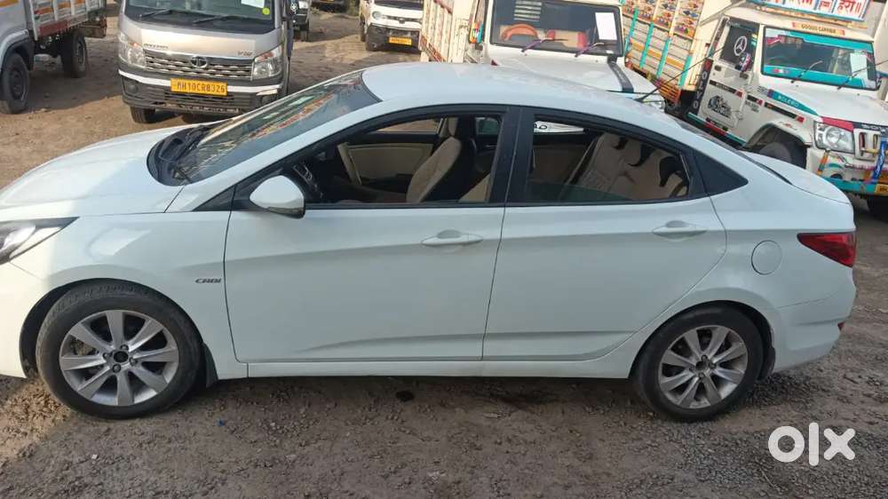 Hyundai Verna 2012
