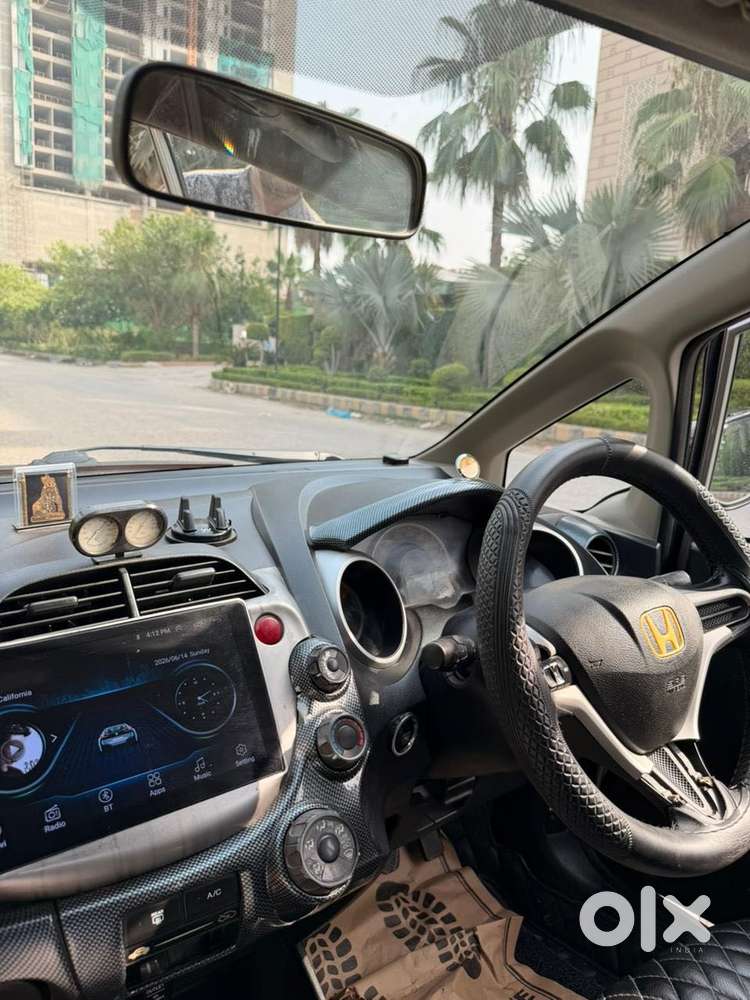 Honda Jazz V Mt Privilege, 2011, Petrol