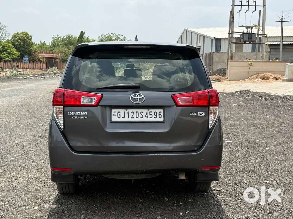 Toyota Innova Crysta 2019 Diesel 190000 Km Driven