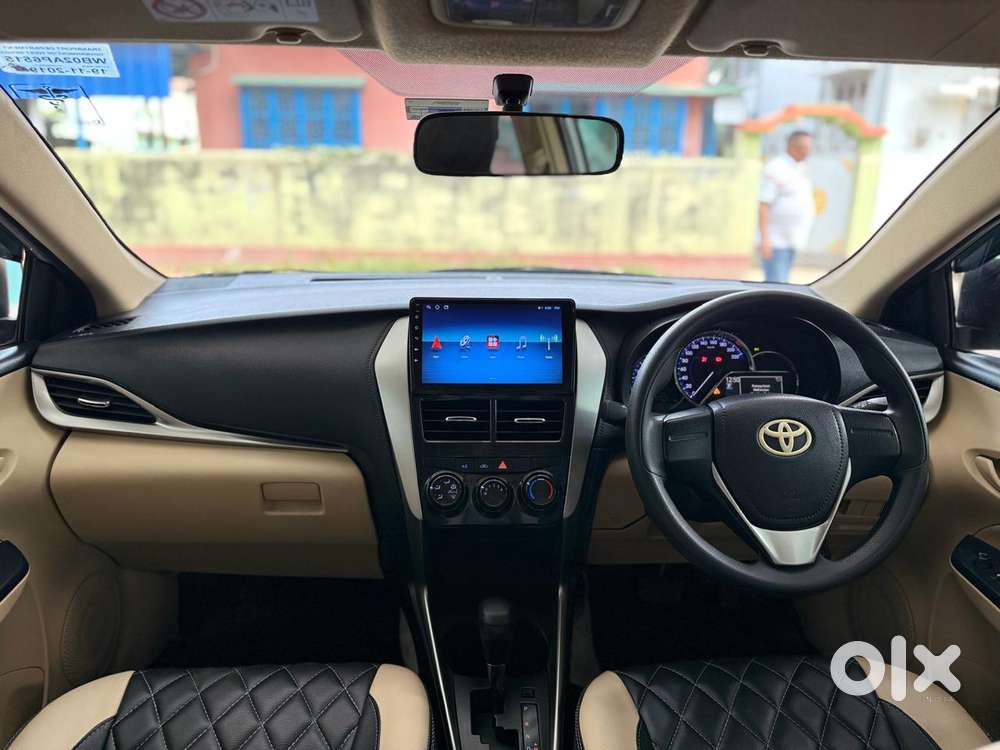 Toyota Yaris J Cvt, 2019, Petrol