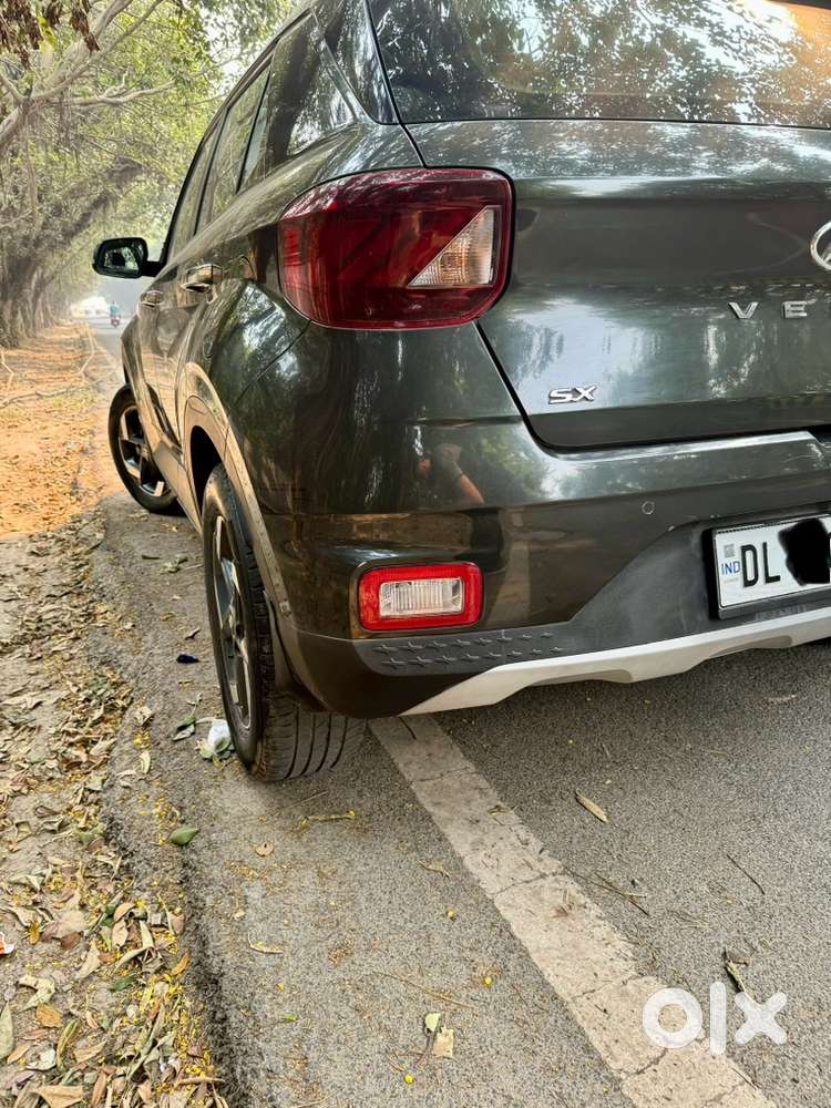 Like New 2019 October Hyundai Venue Top Model Automatic, Less Driven