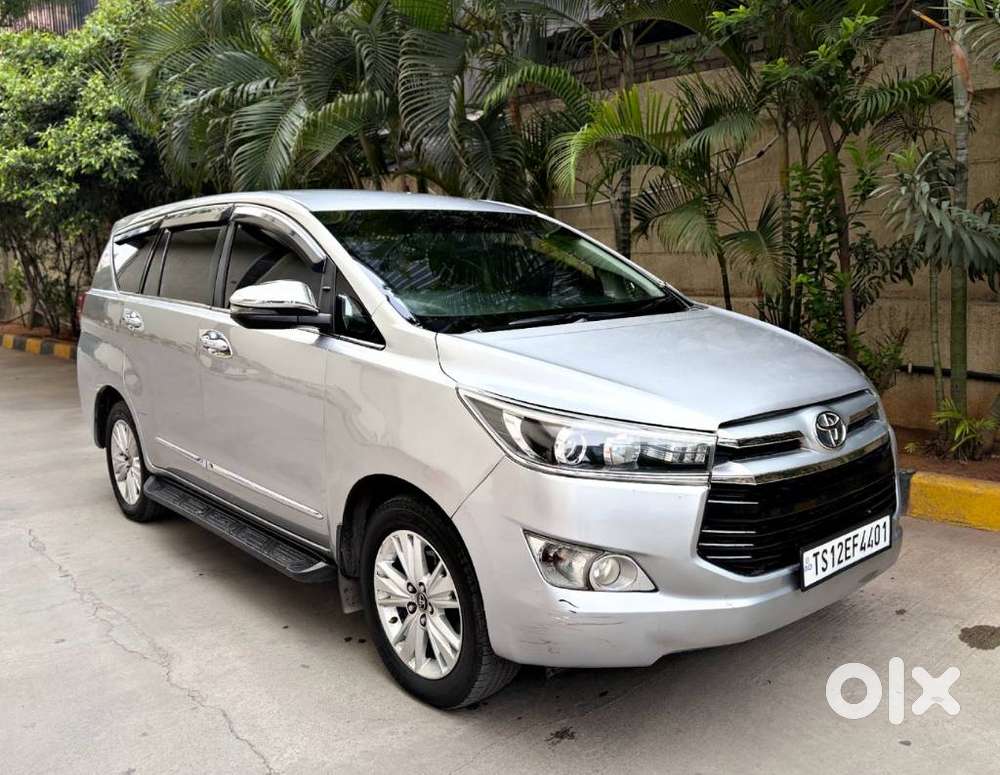 Toyota Innova Crysta 2.8 Zx At 7 Seater, 2017, Diesel