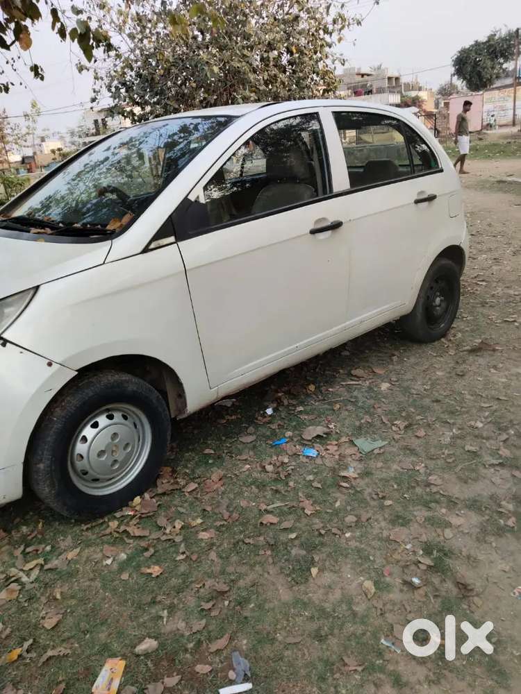 New कंडीशन में है गाड़ी