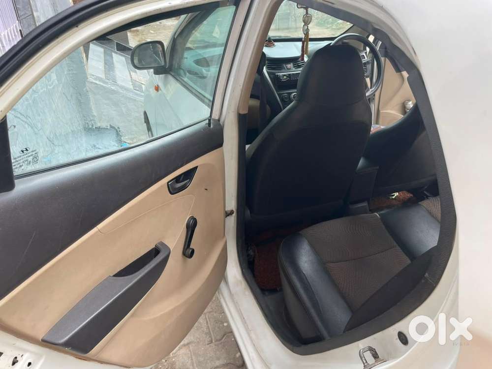 Hyundai Eon Petrol Manual 2015 Model