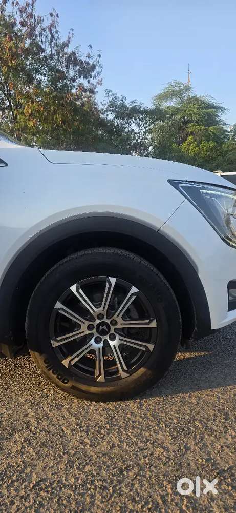 2024 Mahindra Xuv700 Ax7 Diesel Automatic 7seater 38000 Km Driven