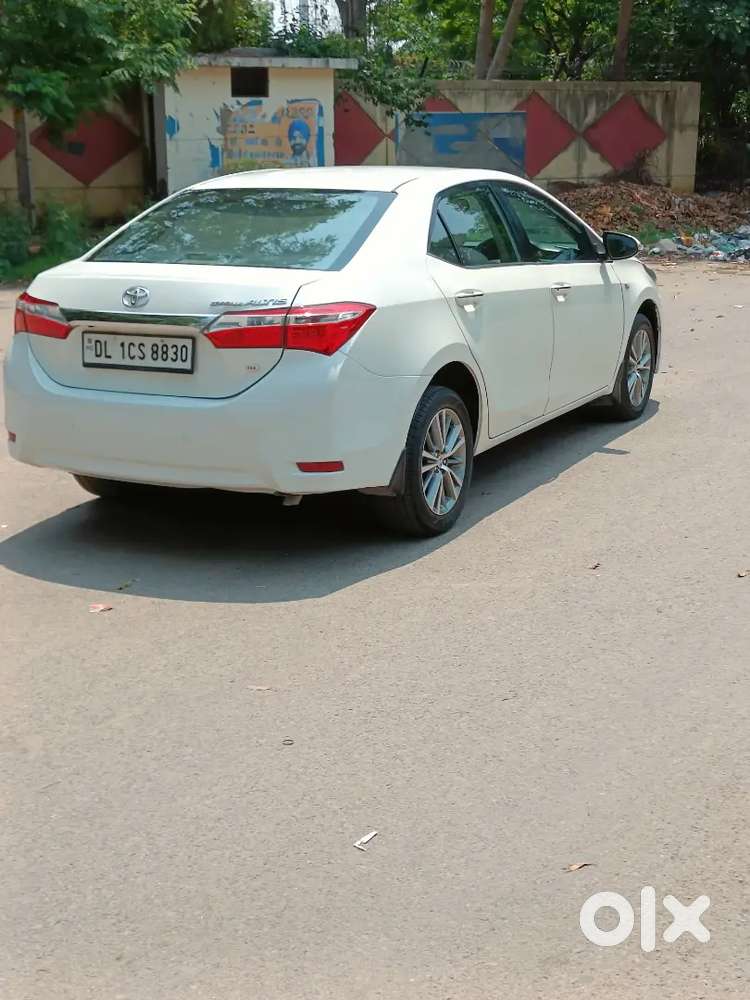 Corolla Altis 2015 Gl Top Variant Petrol