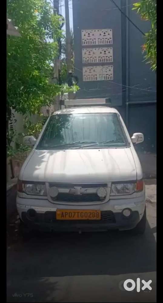 Chevrolet Tavera Neo 2015 Diesel Well Maintained