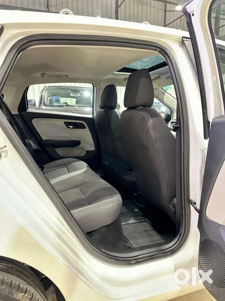 Tata Altroz Xm Plus (s), 2024, Petrol