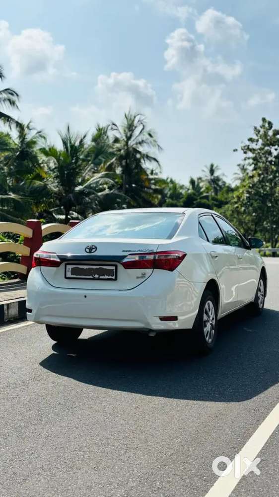 Toyota Corolla Altis 2015 Diesel 150000 Km Driven