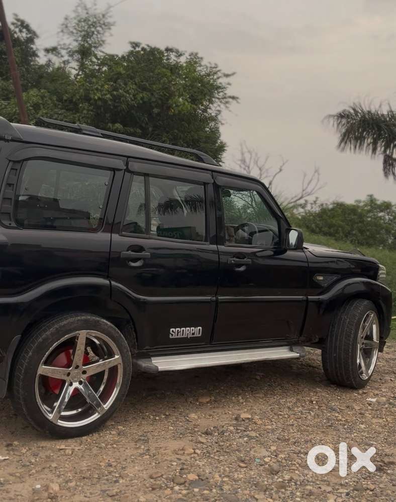 Mahindra Scorpio Classic 2019 Diesel Manual