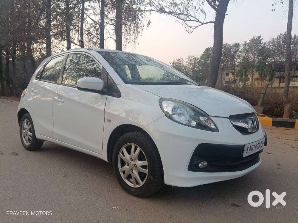 Honda Brio V Automatic, 2014, Petrol