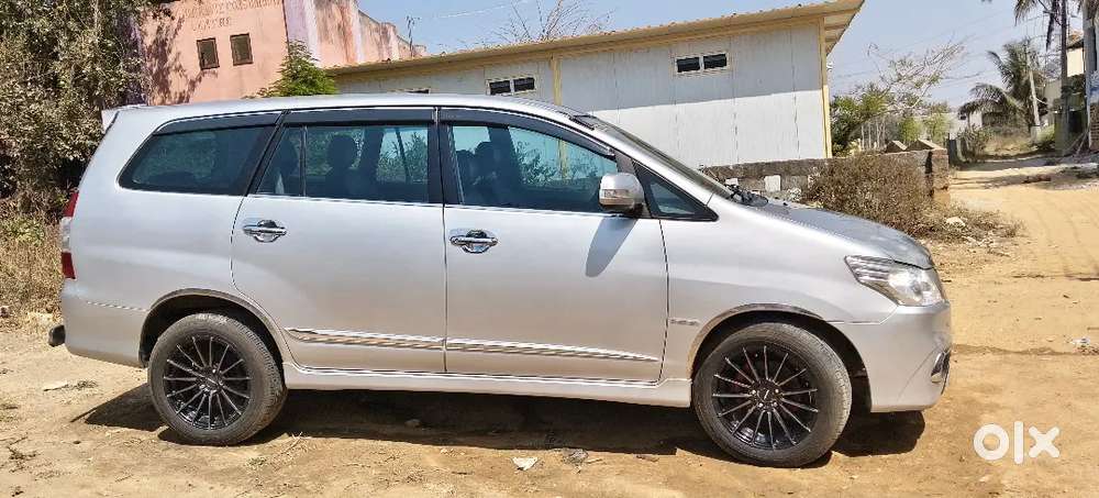 Toyota Innova 2014 Diesel Well Maintained