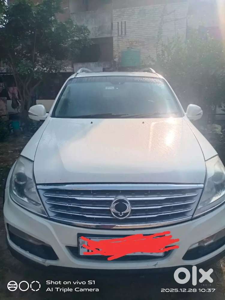 Rexton Top Model With Sunroof All Functions Working Complete Document