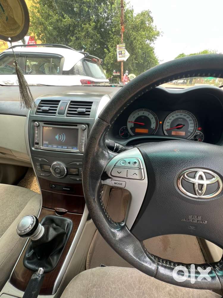 Toyota Corolla Altis 2013