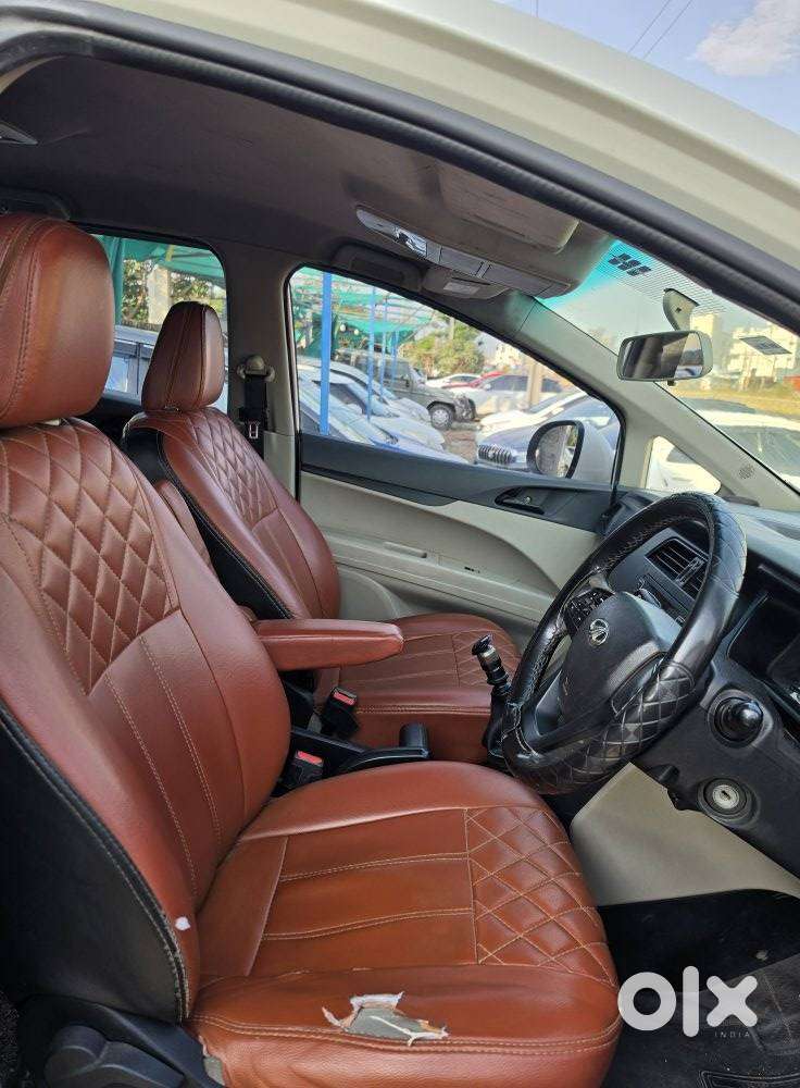 Mahindra Marazzo M4, 2021, Diesel