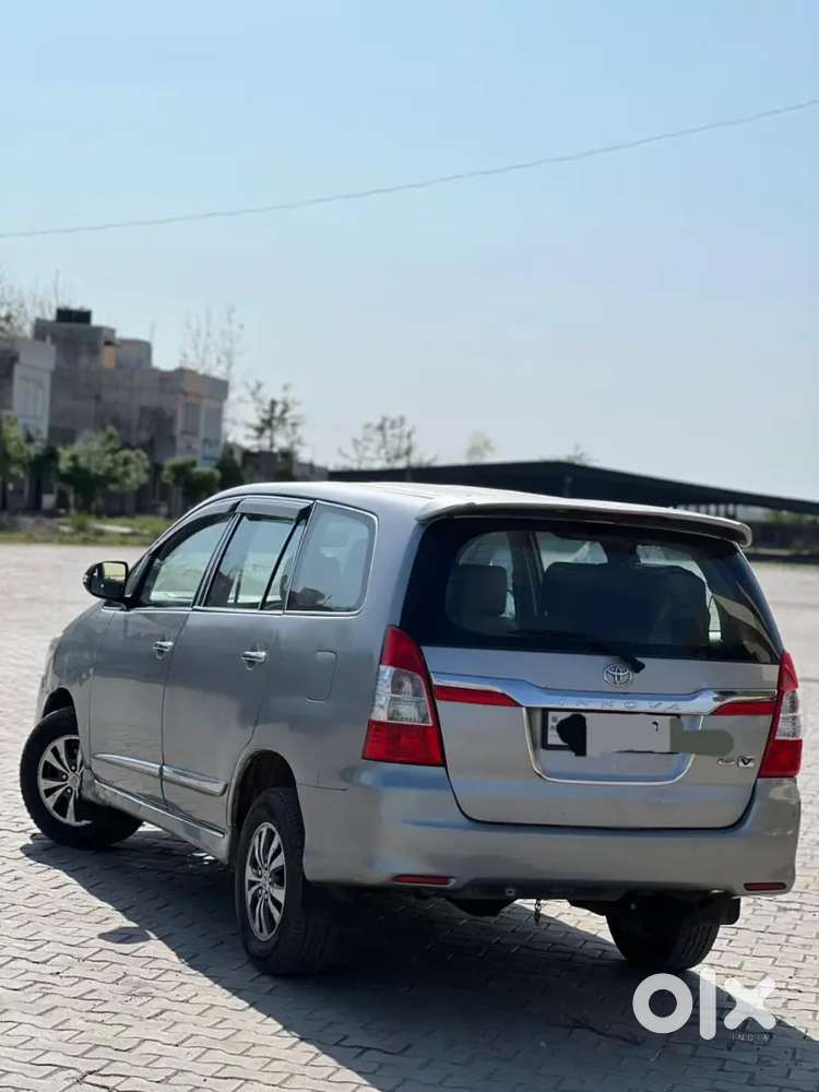 Toyota Innova 2015 Diesel 103000 Km Driven