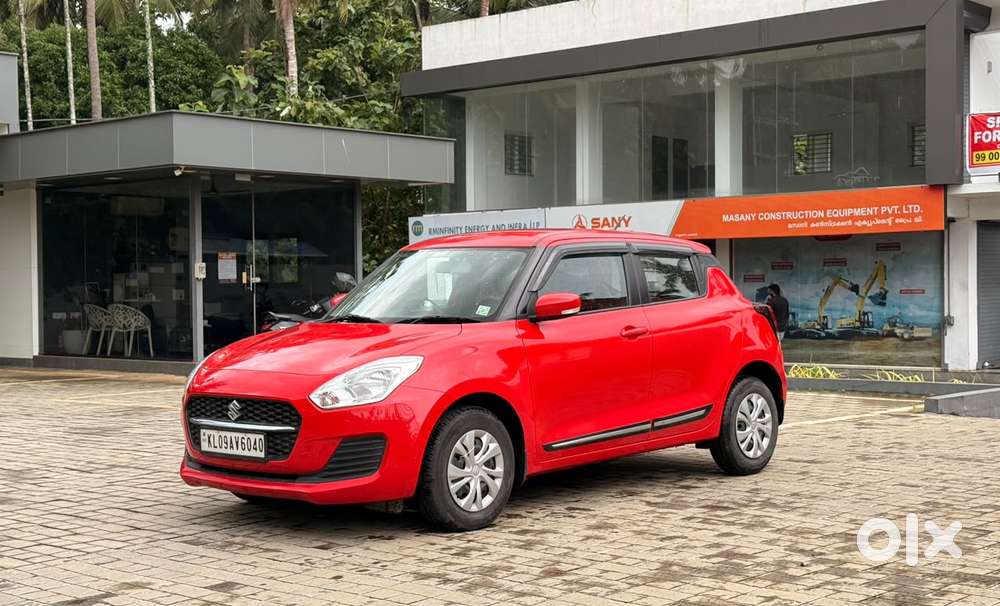 Maruti Suzuki Swift Vxi + Manual, 2022, Petrol