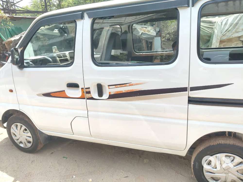 Maruti Suzuki Eeco Petrol+cng