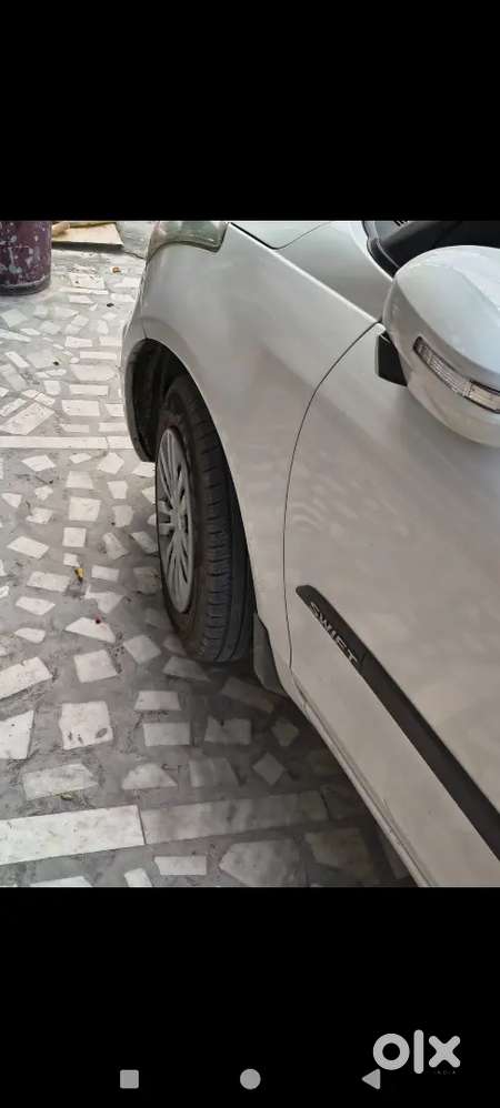 Bttry,charo Tyre New Hai. सर्विस भी अभी कराई है गाड़ी 1no है