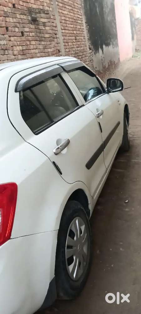 Maruti Suzuki Dzire 1.2 Zxi 2013