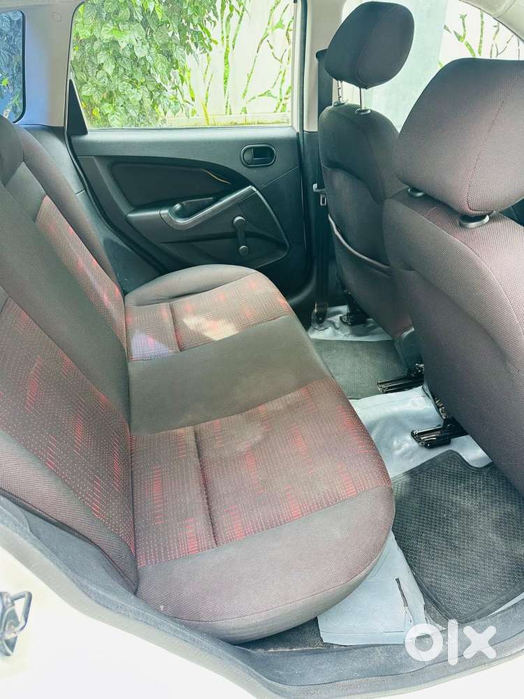 Ford Figo Petrol Zxi, 2011, Petrol