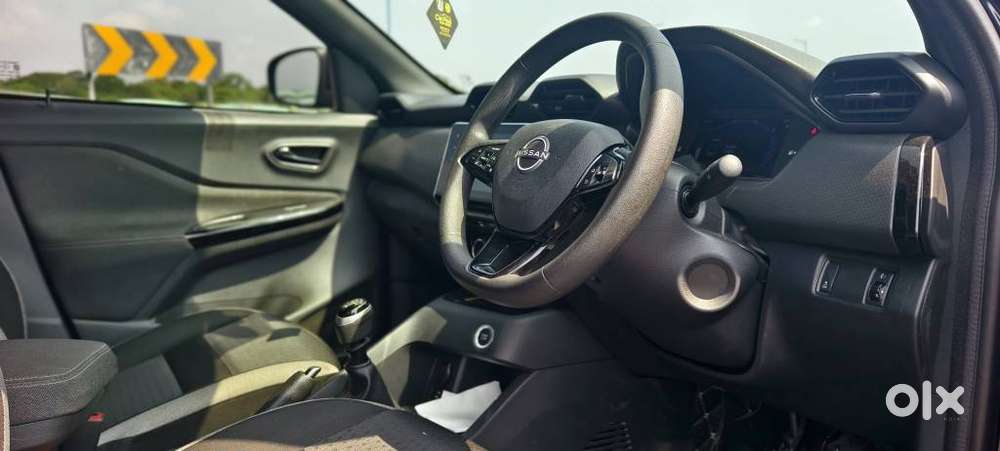 Nissan Magnite Kuro Edition 1.0 Petrol Mt, 2024, Petrol