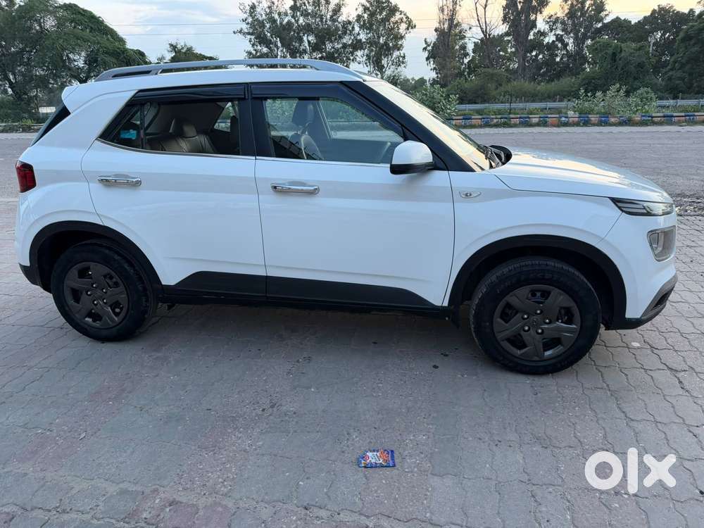 Hyundai Venue S 1.2 Petrol, 2021, Petrol