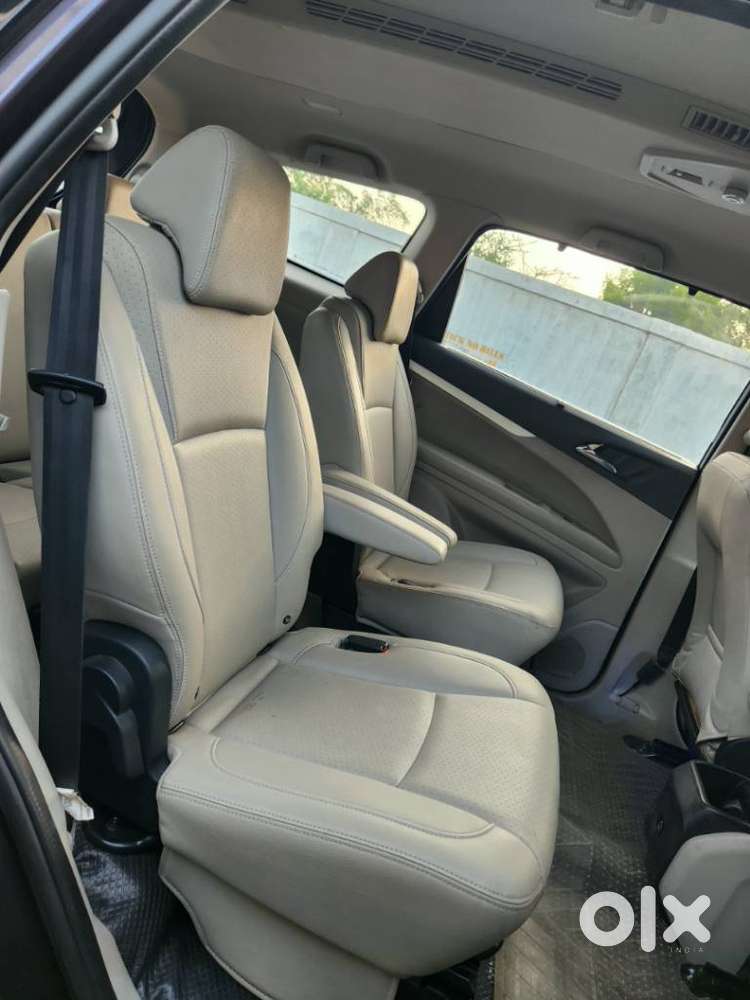 Mahindra Marazzo M8, 2019, Diesel