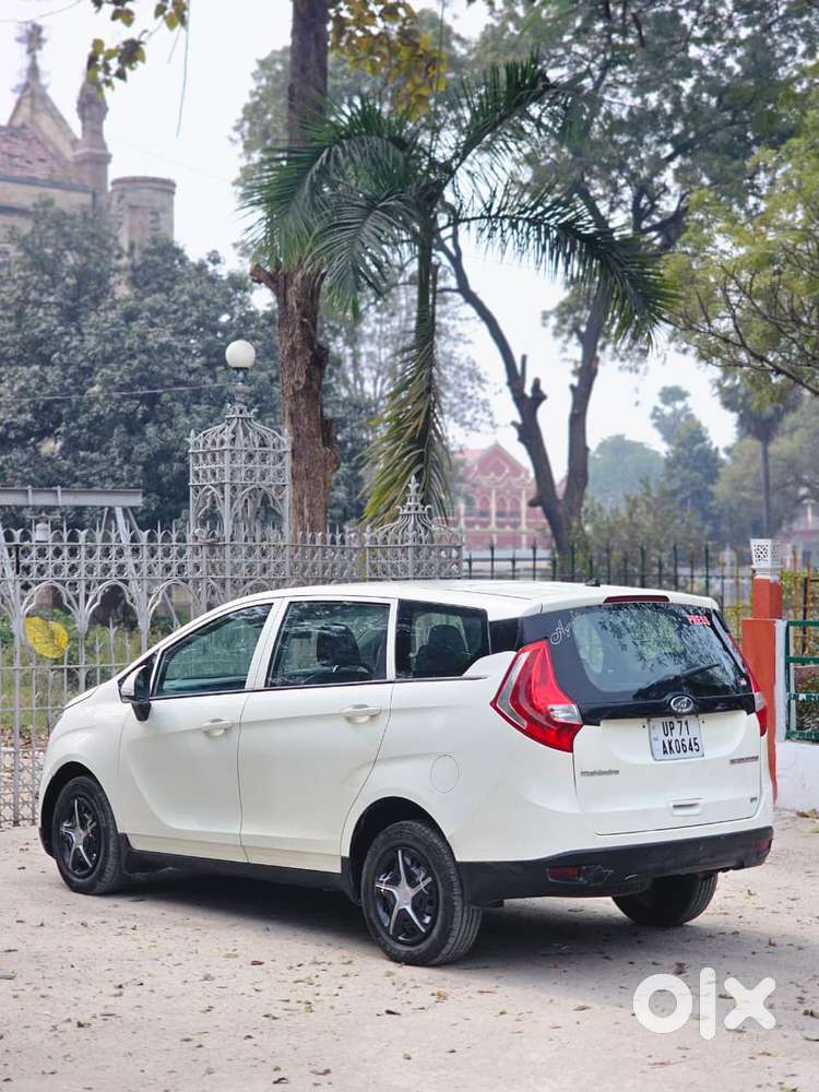 Mahindra Marazzo M6, 2019, Diesel
