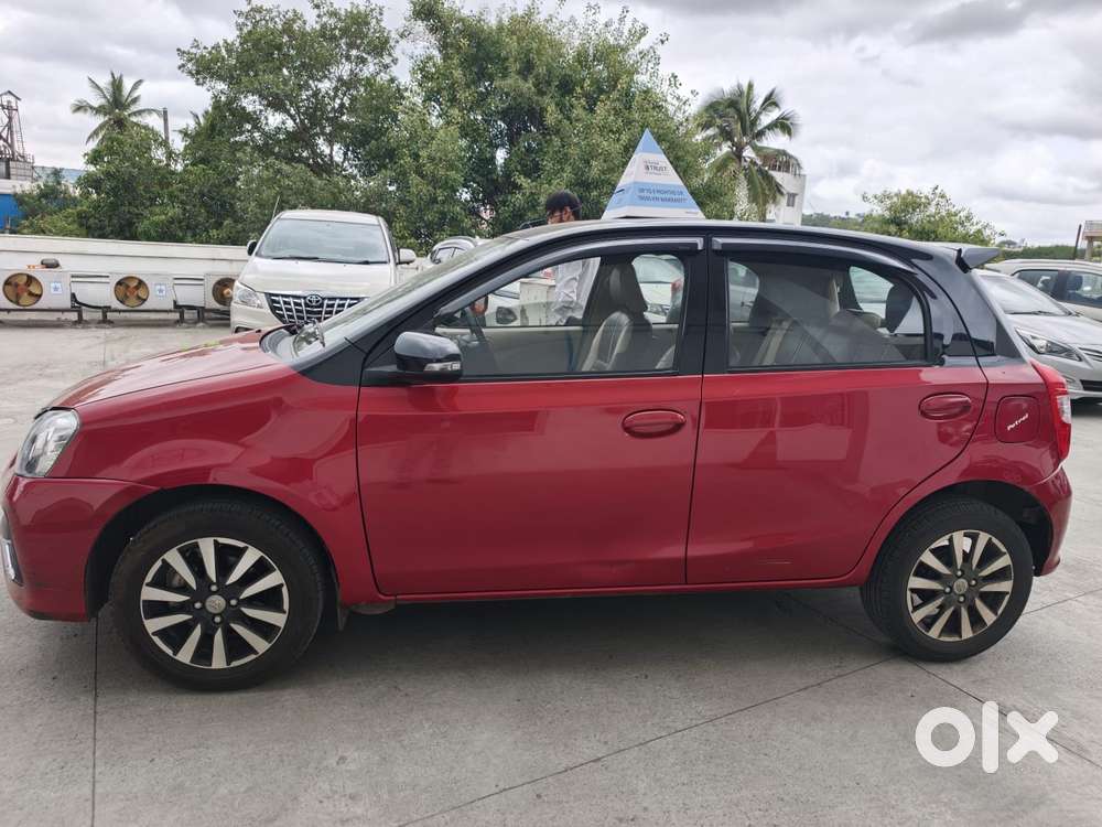 Toyota Etios Liva Vx Dual Tone, 2019, Petrol