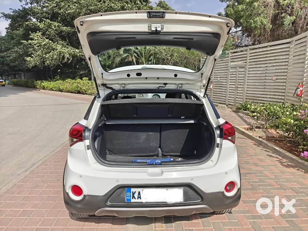 Single-owner I20 Active Top Spec (sx, 6 Airbags) 90k Km Greatshape