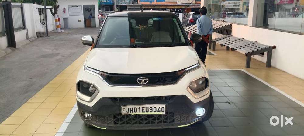 Tata Punch Creative Dual Tone Mt Sunroof, 2022, Petrol