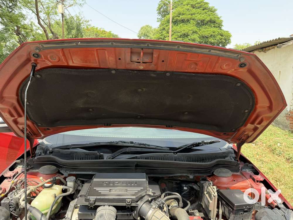 Maruti Suzuki Vitara Brezza Zdi Plus Dual Tone, 2016, Diesel