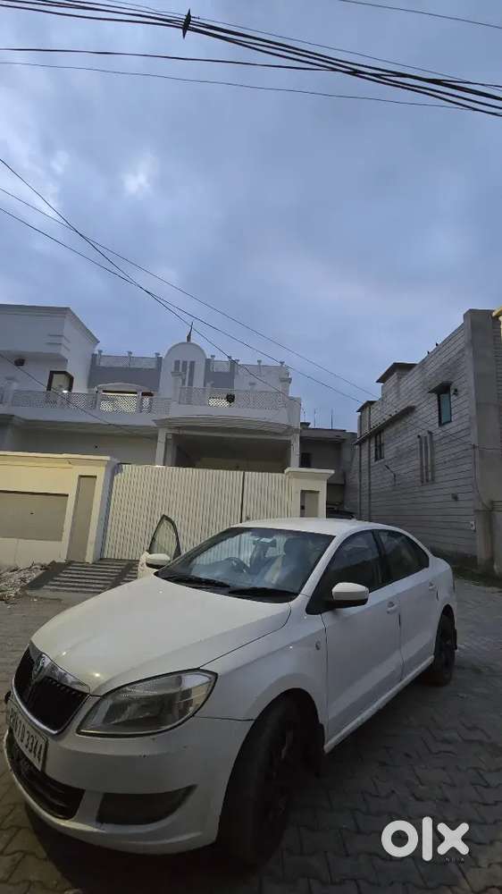 Skoda Rapid Elegance 2012