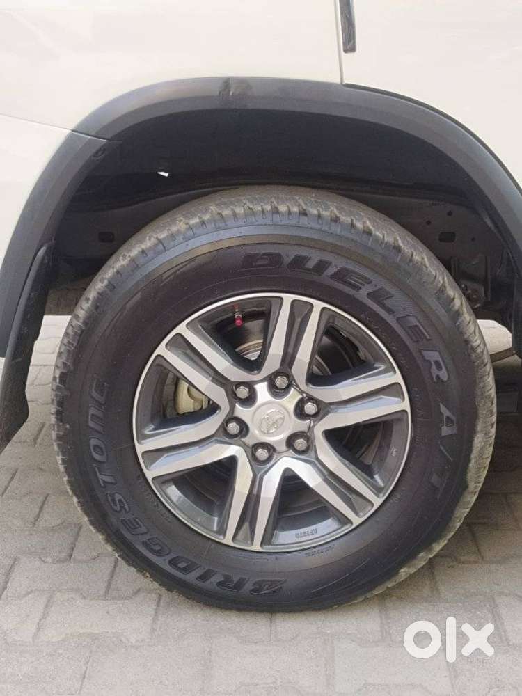 Toyota Fortuner [2021-ongoing] 2.8 2wd Diesel Mt, 2021, Diesel