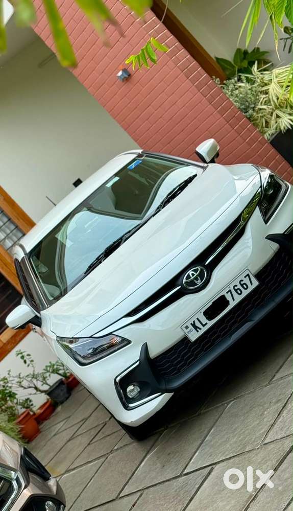 Toyota Glanza V Amt 2024