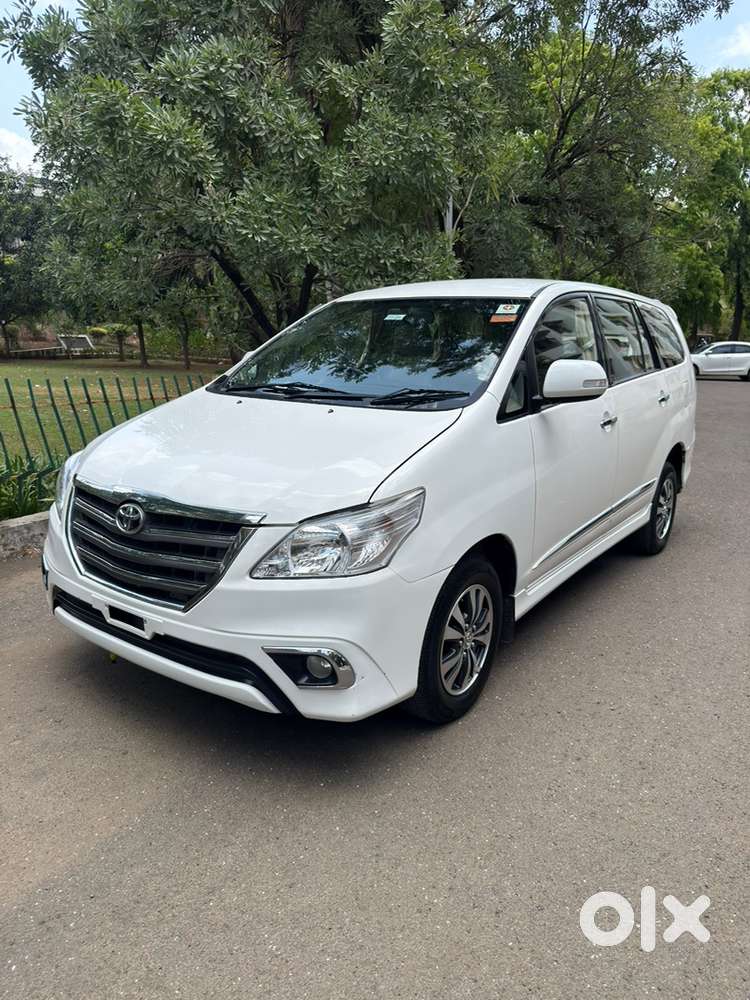 Toyota Innova Diesel 2015