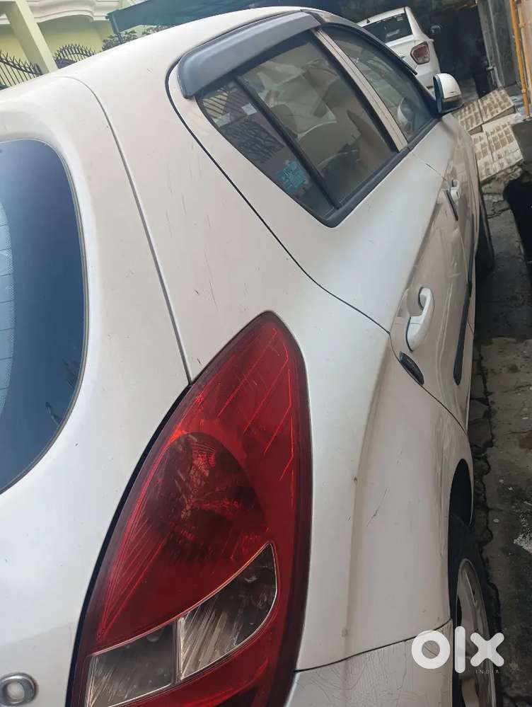 Hyundai I20 2011 Petrol 75000 Km Driven