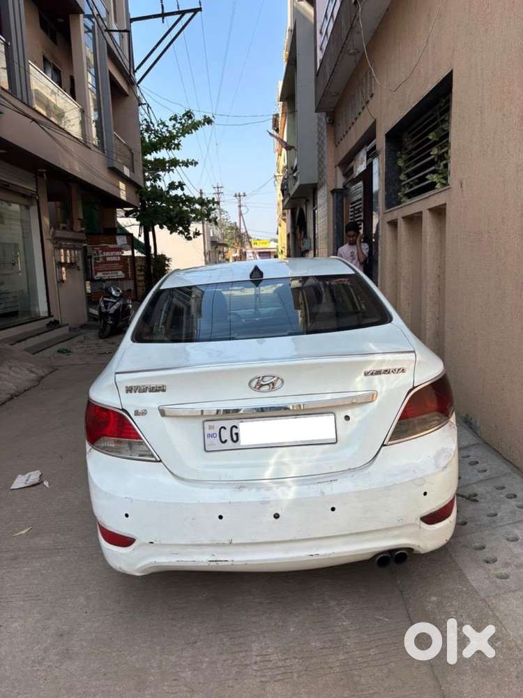 Hyundai Fluidic Verna 2011 Urgent Selling Negotiable Price