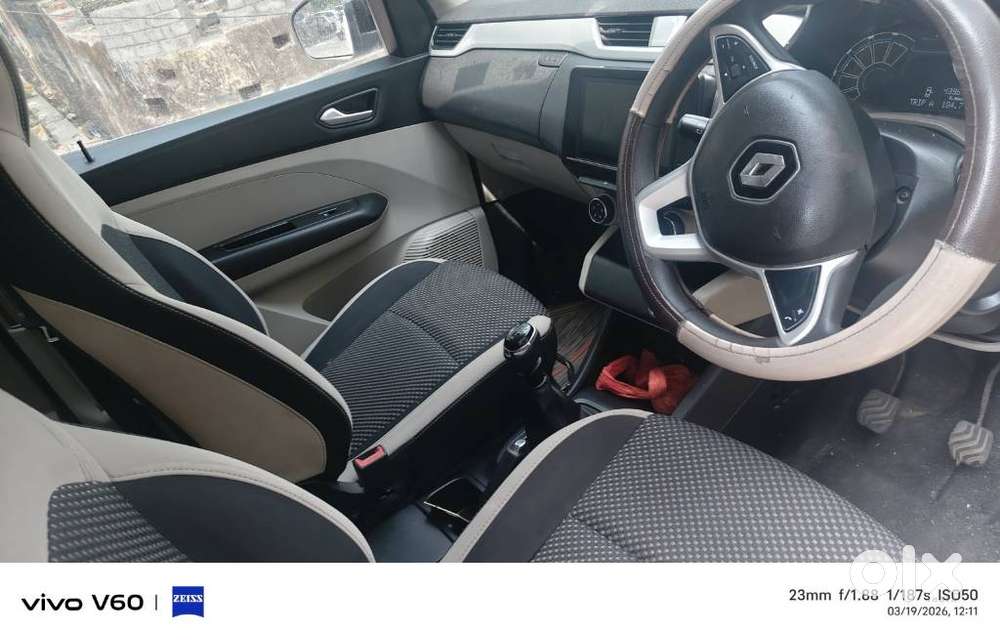 Renault Triber 1.0 Rxz Dual Tone, 2022, Petrol