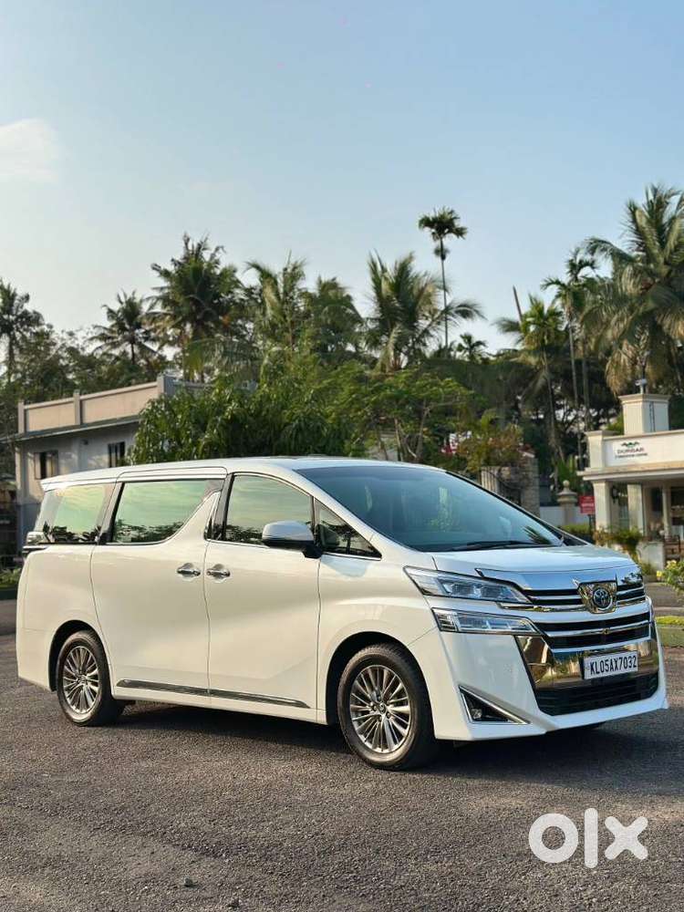 Toyota Vellfire 2.5 Hybrid, 2021, Petrol