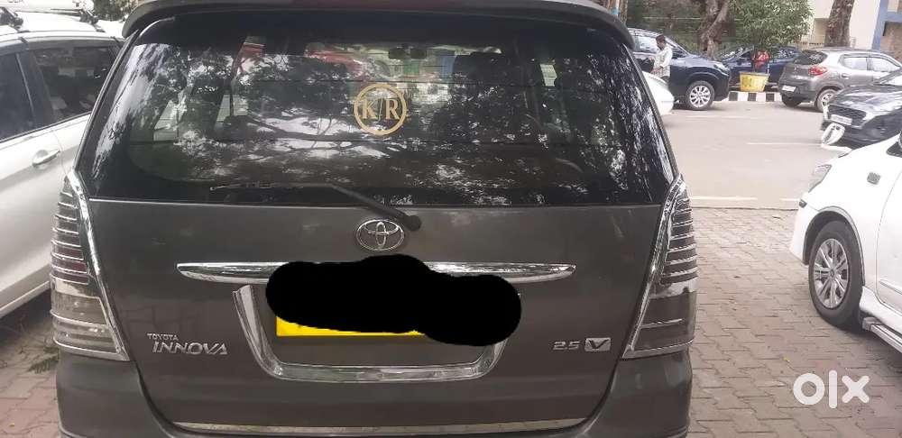 Toyota Innova 2010