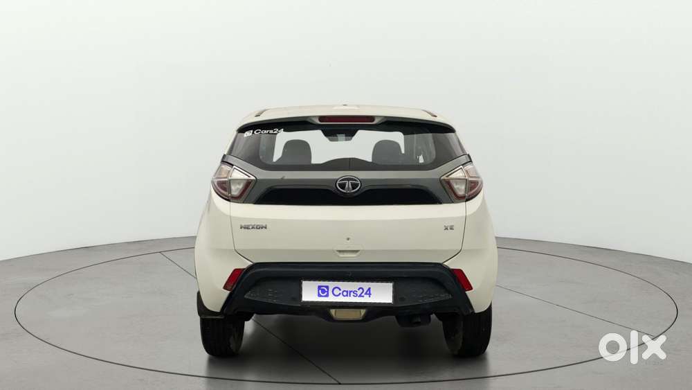Tata Nexon 1.2 Revotron Xe, 2018, Petrol